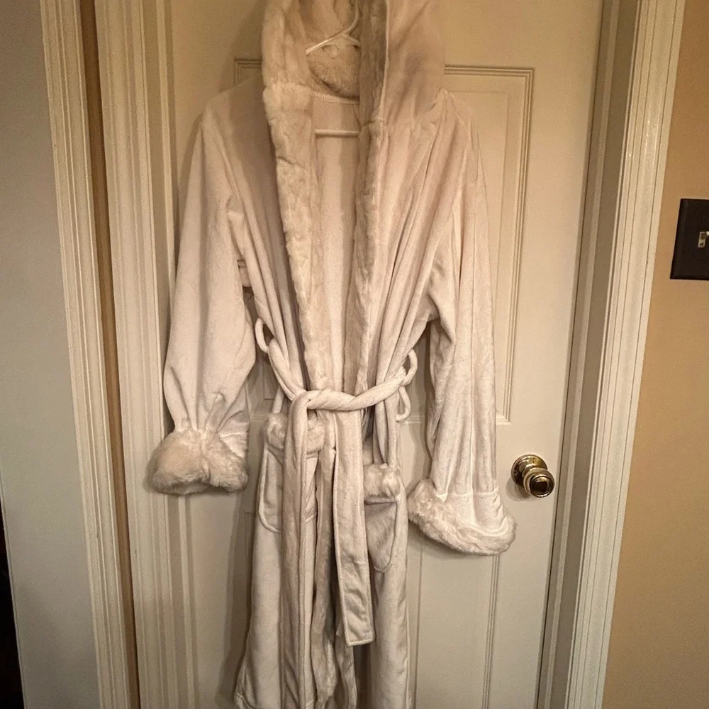 Like New Pottery Barn Hooded Plush Robe with Faux Fur Interior - Picture 1 of 11
